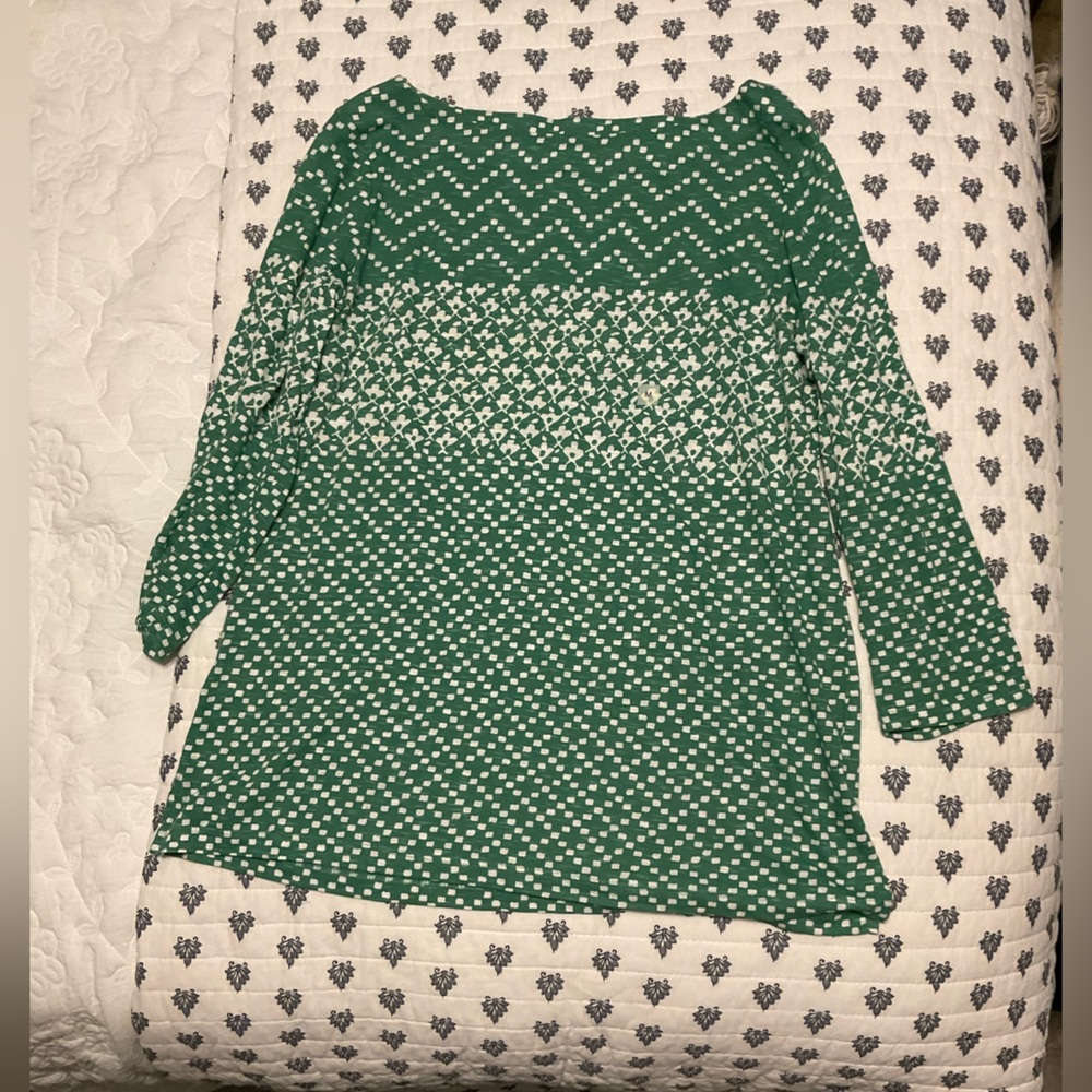 Green and White Patterned top